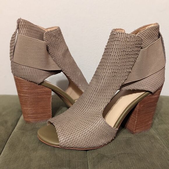 Botkier Leather Maddy Peep Toe Bootie Heels in Light Olive Green 8.5 - Picture 11 of 11